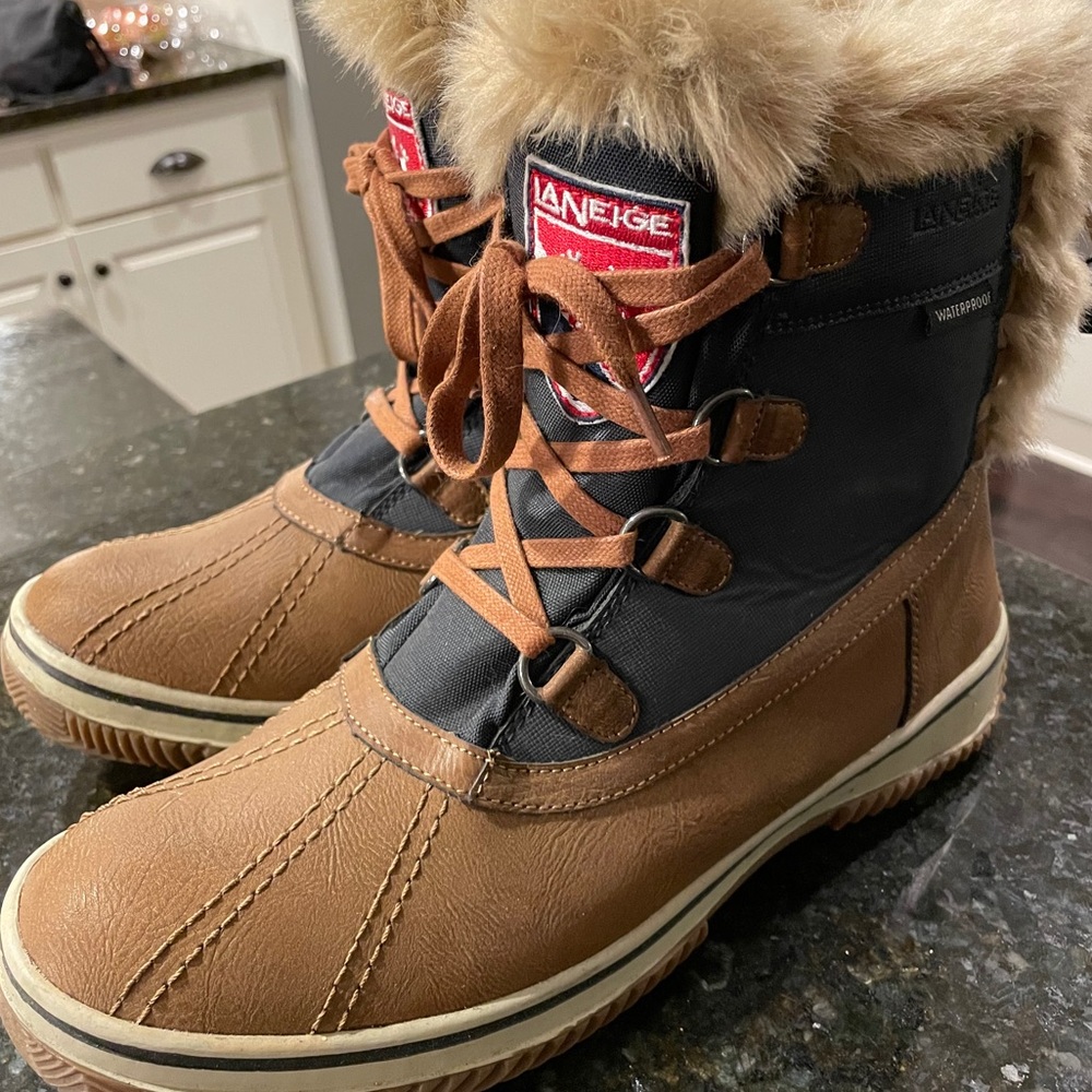 NWT LaNeige Canada by Pajar size 11